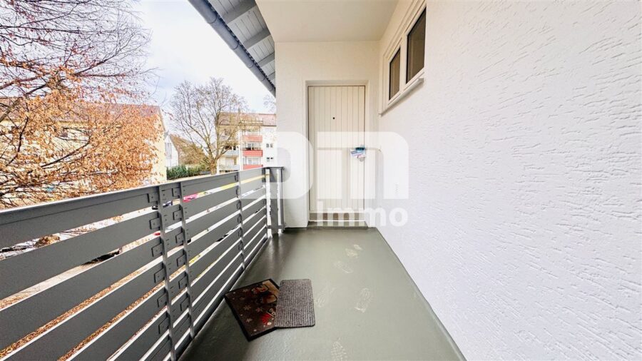 (R)eserviert!Kompakte Zweizimmerwohnung mit Balkon, Kellerraum - Eingangsbereich offen